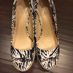Vince Camuto platform